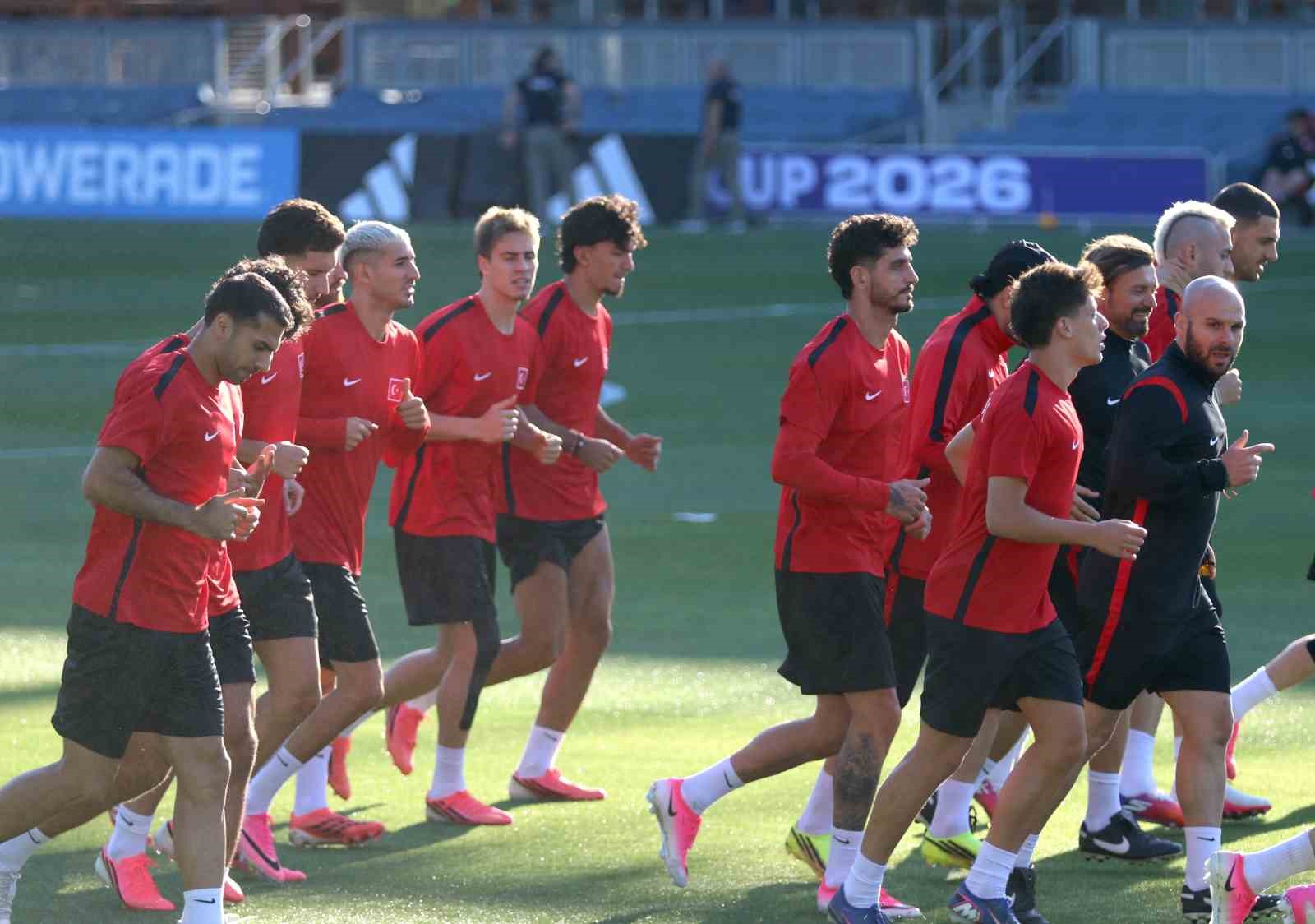 a milli futbol takimi san franciscodaki ilk antrenmanini yapti 6 ebdNgym3