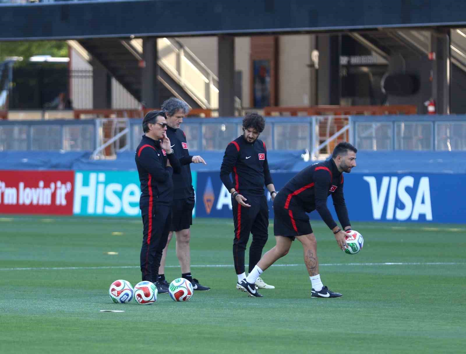 a milli futbol takimi san franciscodaki ilk antrenmanini yapti 8 1aAXndCy