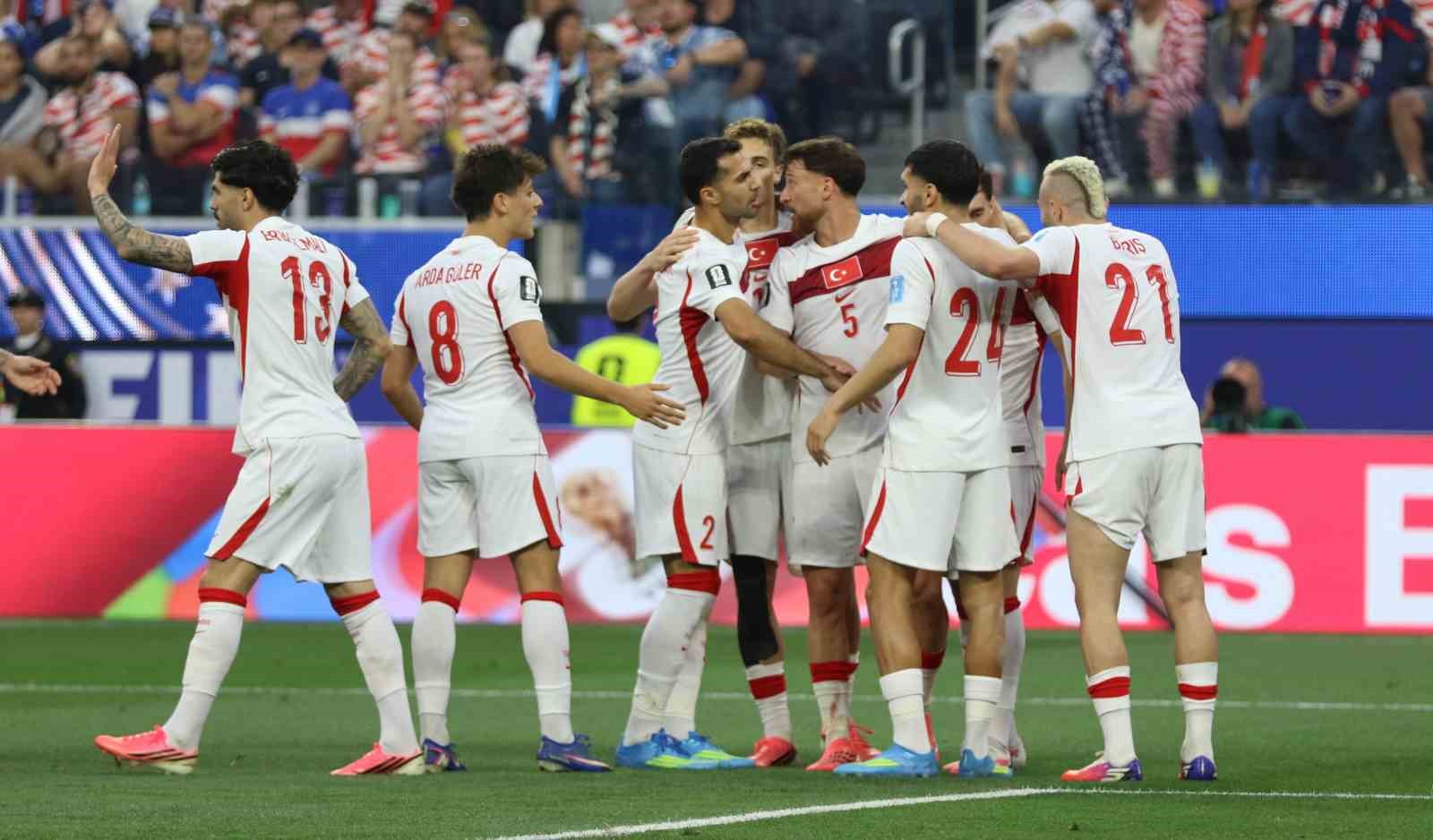 a milli futbol takiminda 26 futbolcunun 23u dunya kupasinda oynadi 0 322vTCV2