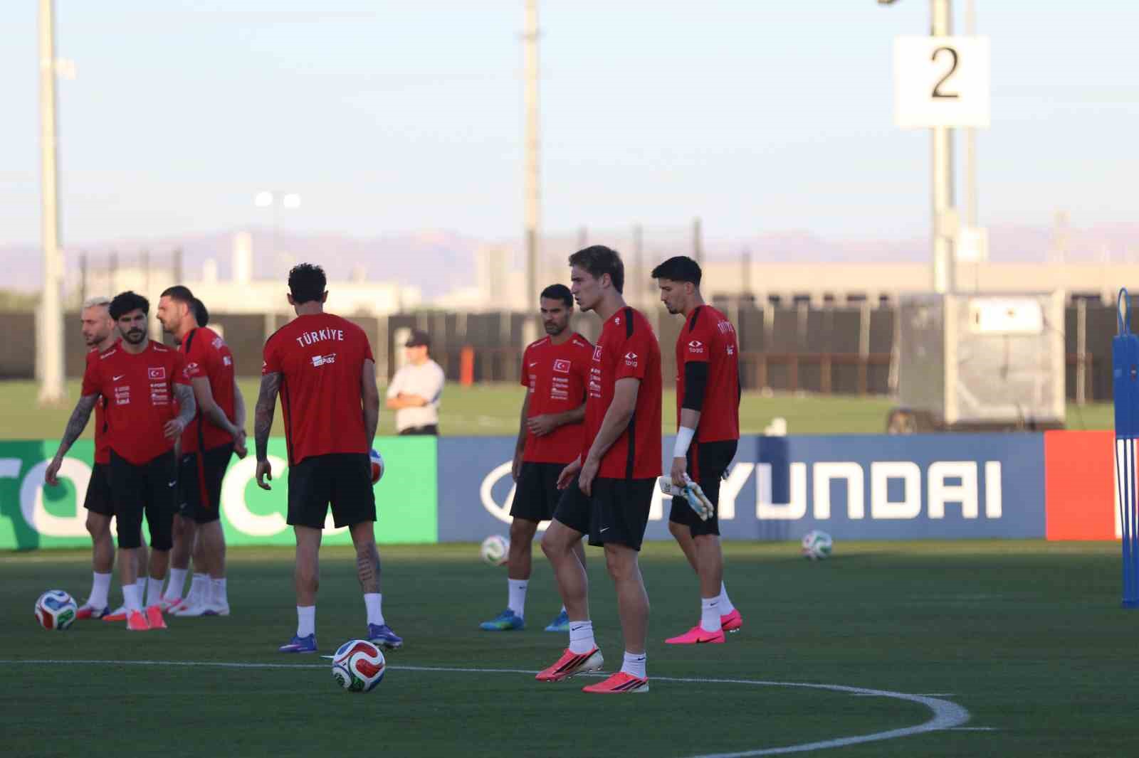 a milli futbol takiminda abd macinin hazirliklari basladi 0 ilLiDvnN