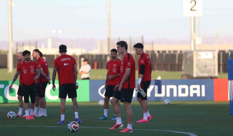 a-milli-futbol-takiminda-abd-macinin-hazirliklari-basladi-fYdd7nwS.jpg