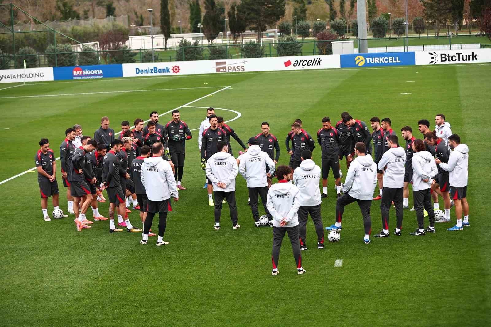 a milli futbol takiminda bulgaristan mesaisi suruyor 2 BAQfKHrB