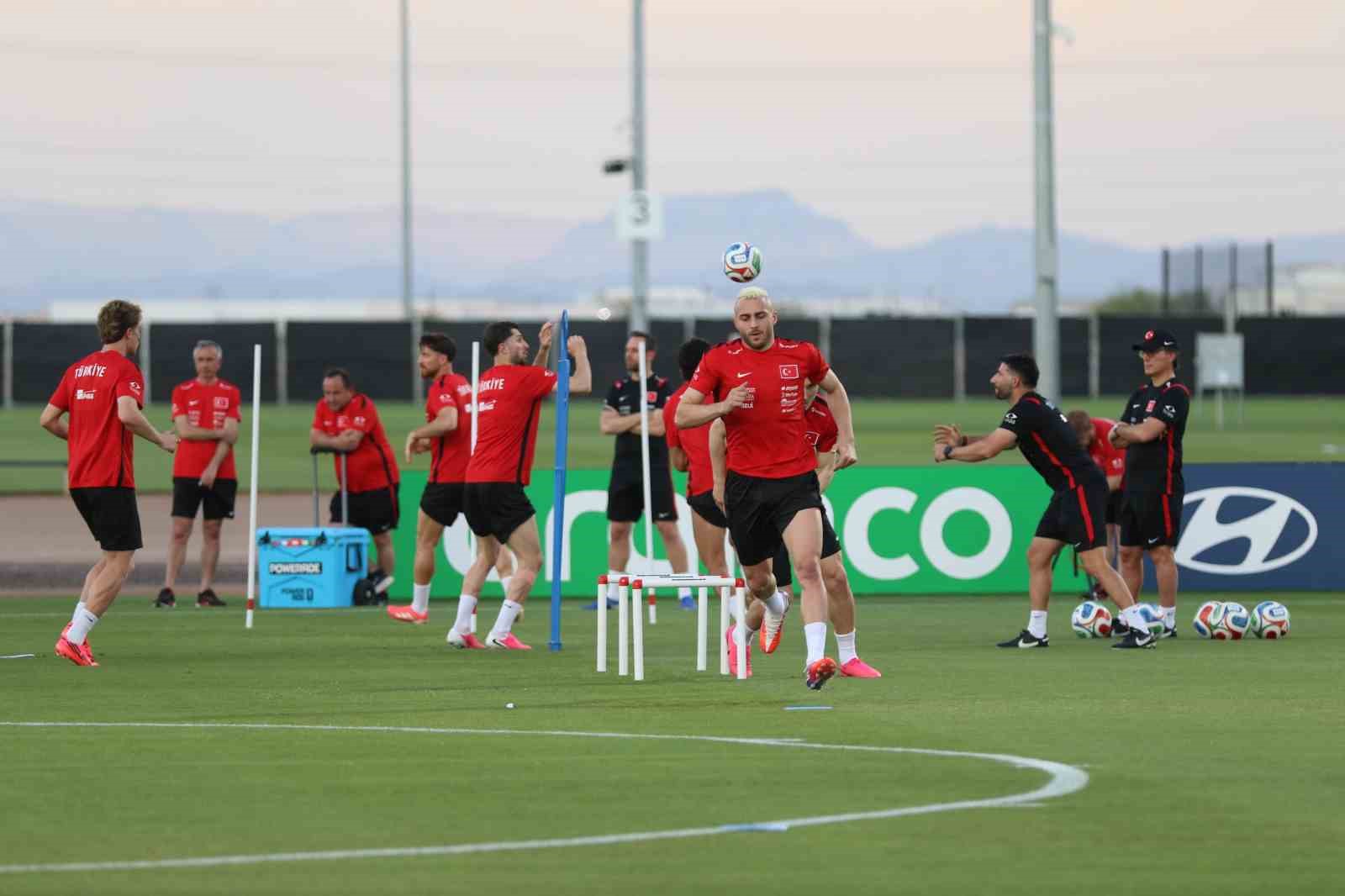 A Milli Futbol Takımı’nda Paraguay maçının hazırlıkları başladı 14 a milli futbol takiminda paraguay macinin hazirliklari basladi 10