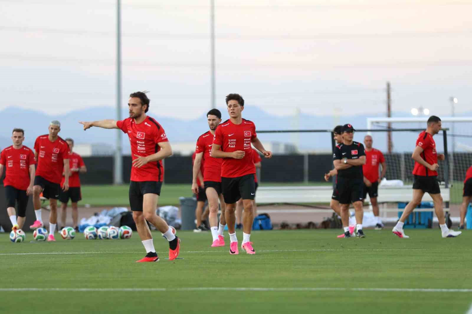 A Milli Futbol Takımı’nda Paraguay maçının hazırlıkları başladı 16 a milli futbol takiminda paraguay macinin hazirliklari basladi 12 BEAYIspm