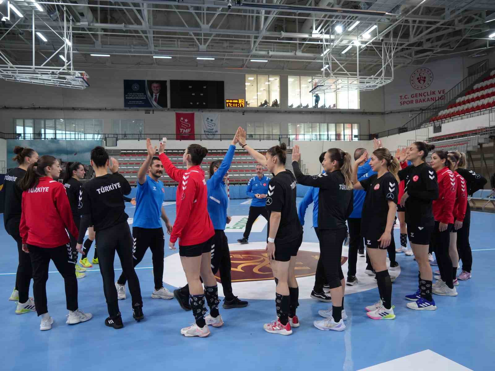 A Milli Kadın Hentbol Takımı, Çekya maçının hazırlıklarını Kastamonu’da sürdürdü 8 a milli kadin hentbol takimi cekya macinin hazirliklarini kastamonuda surdurdu 4 SDBF3PBr