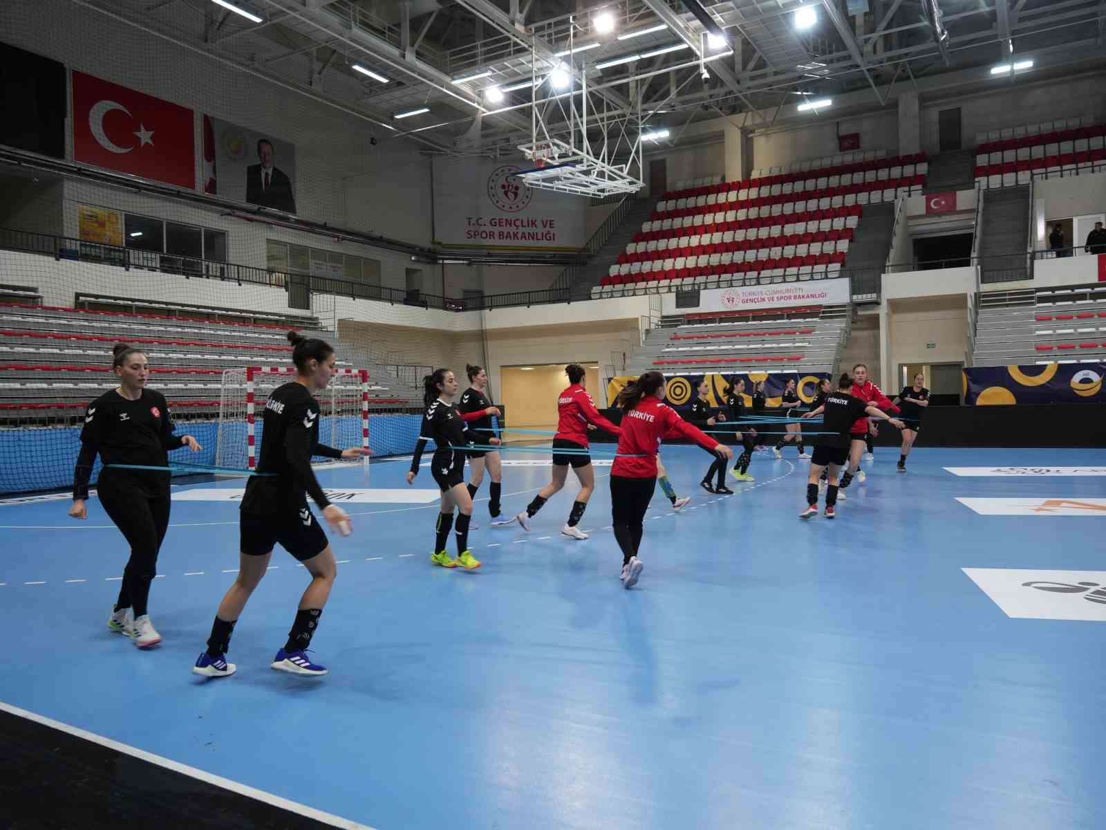 A Milli Kadın Hentbol Takımı, Çekya maçının hazırlıklarını Kastamonu’da sürdürdü 10 a milli kadin hentbol takimi cekya macinin hazirliklarini kastamonuda surdurdu 6 57UhhFXm