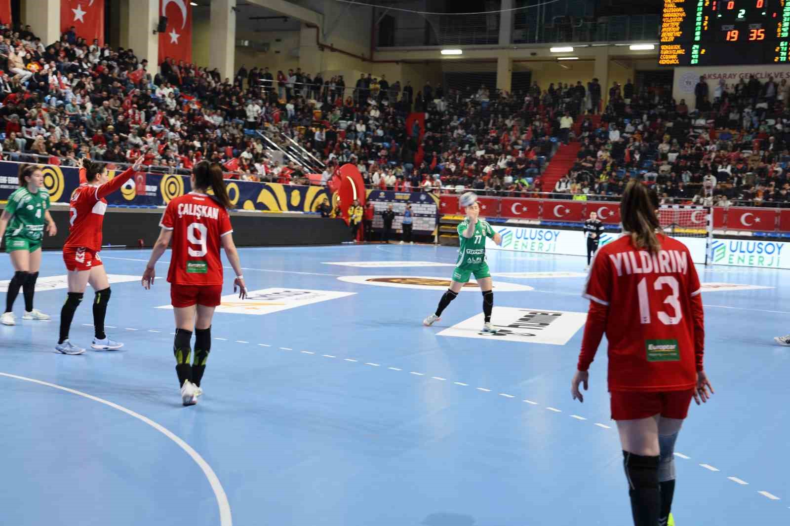 a milli kadin hentbol takimi macaristana 42 23 maglup oldu 4 FDUpFESf
