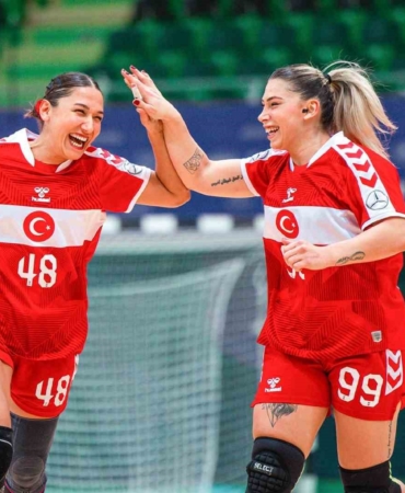 a-milli-kadin-hentbol-takimi-ust-uste-ikinci-kez-sampiyon-9CjPSx4k.jpg