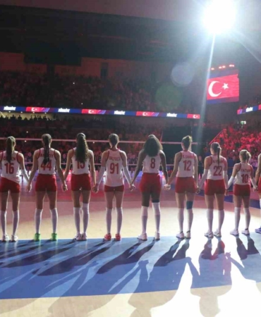 a-milli-kadin-voleybol-takimi-belcikayi-3-0-maglup-etti-K61gyiKP.jpg