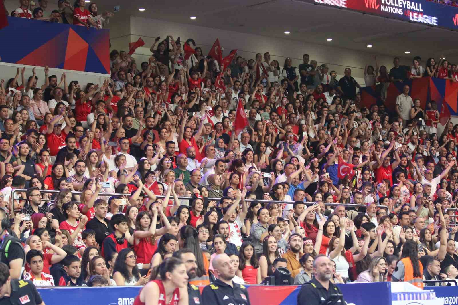 a milli kadin voleybol takimi fransayi 3 0 maglup etti 13 XCJmKnOl