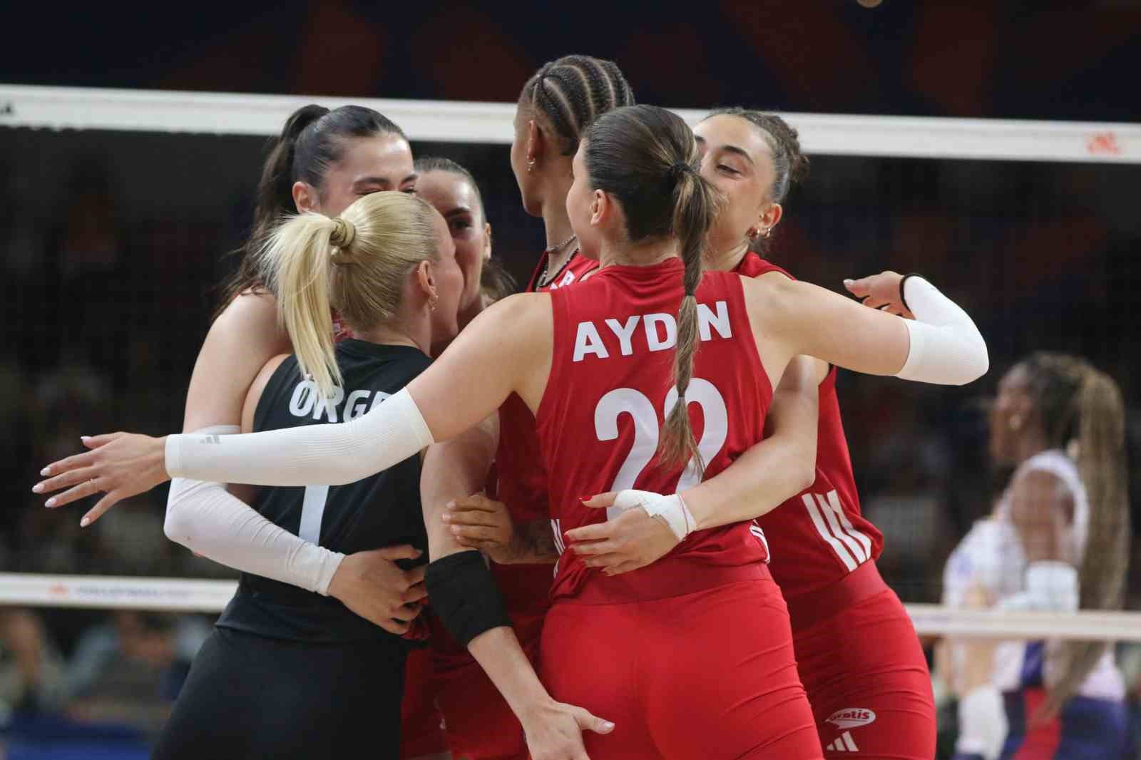 a milli kadin voleybol takimi fransayi 3 0 maglup etti 2 zTjKiY3j