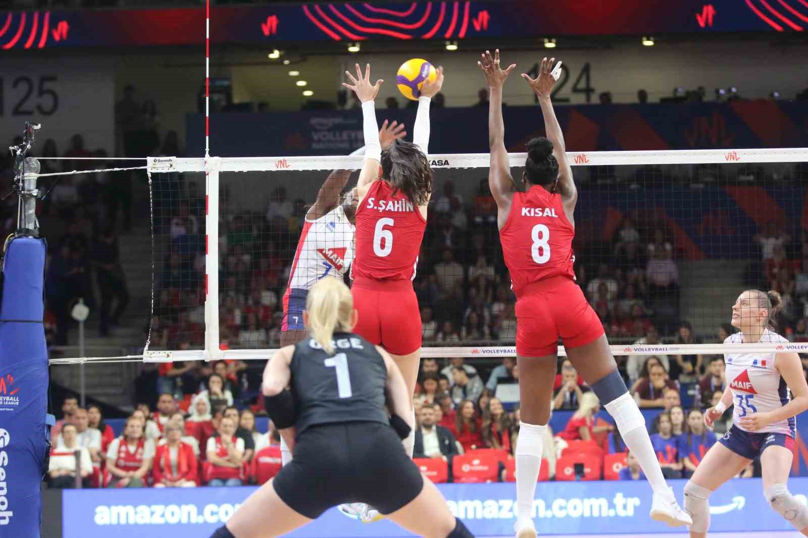 a milli kadin voleybol takimi fransayi 3 0 maglup etti 4