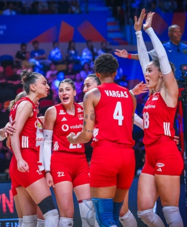 a-milli-kadin-voleybol-takimi-milletler-liginde-sampiyon-oldu-RaJ8NZqk.jpg