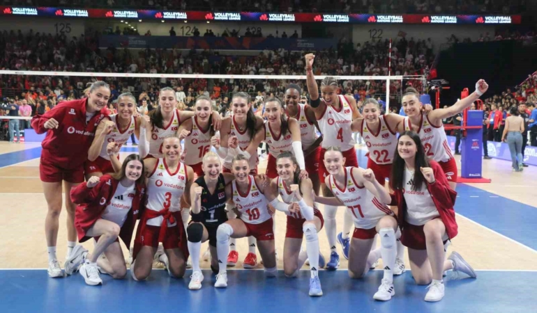 a-milli-kadin-voleybol-takiminin-vnl-3-hafta-kadrosu-belli-oldu-dqfHedWU.jpg