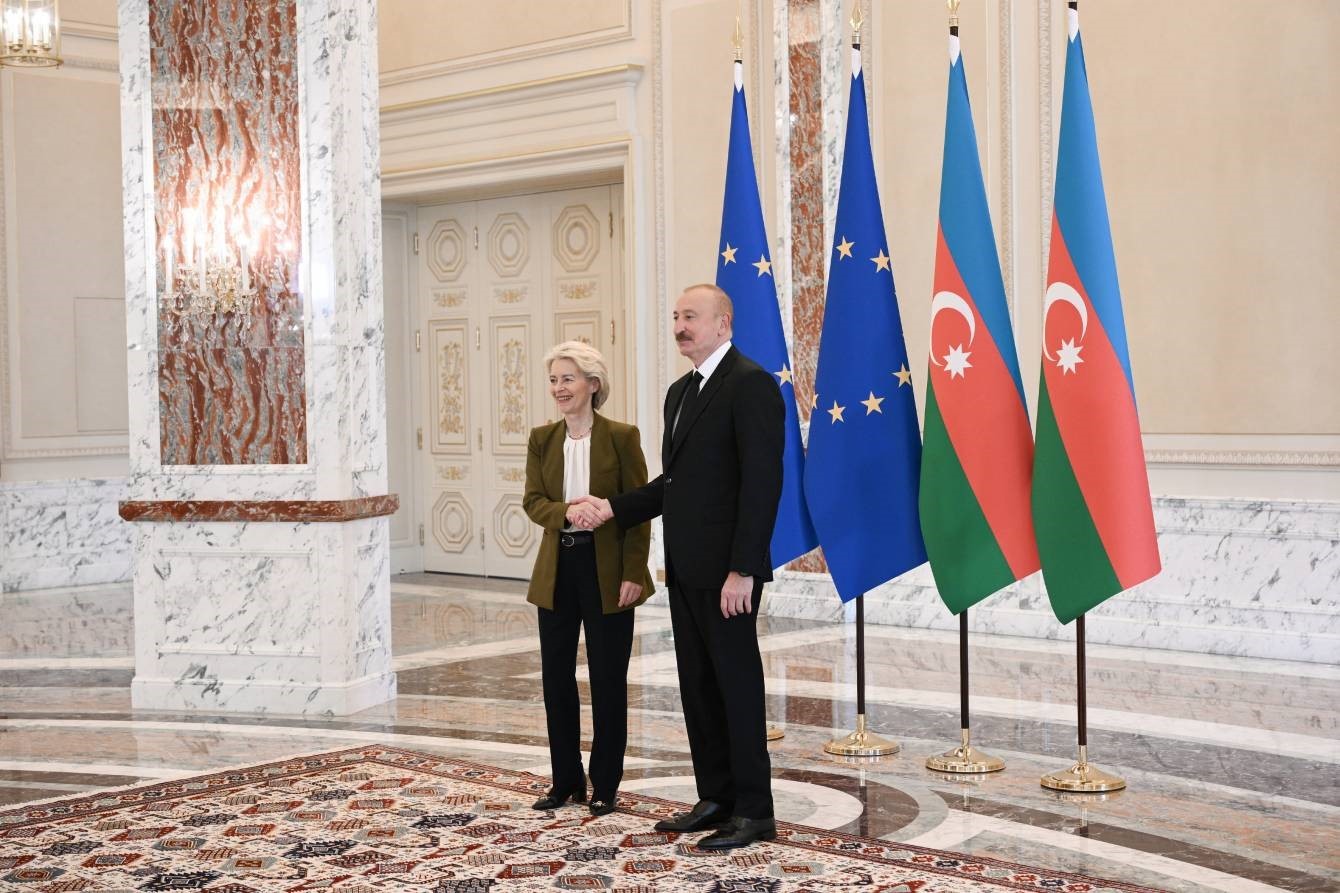 ab komisyonu baskani leyen kafkasyadaki baglanti projelerini desteklemek amaciyla 200 milyon euro hibe saglayacagiz