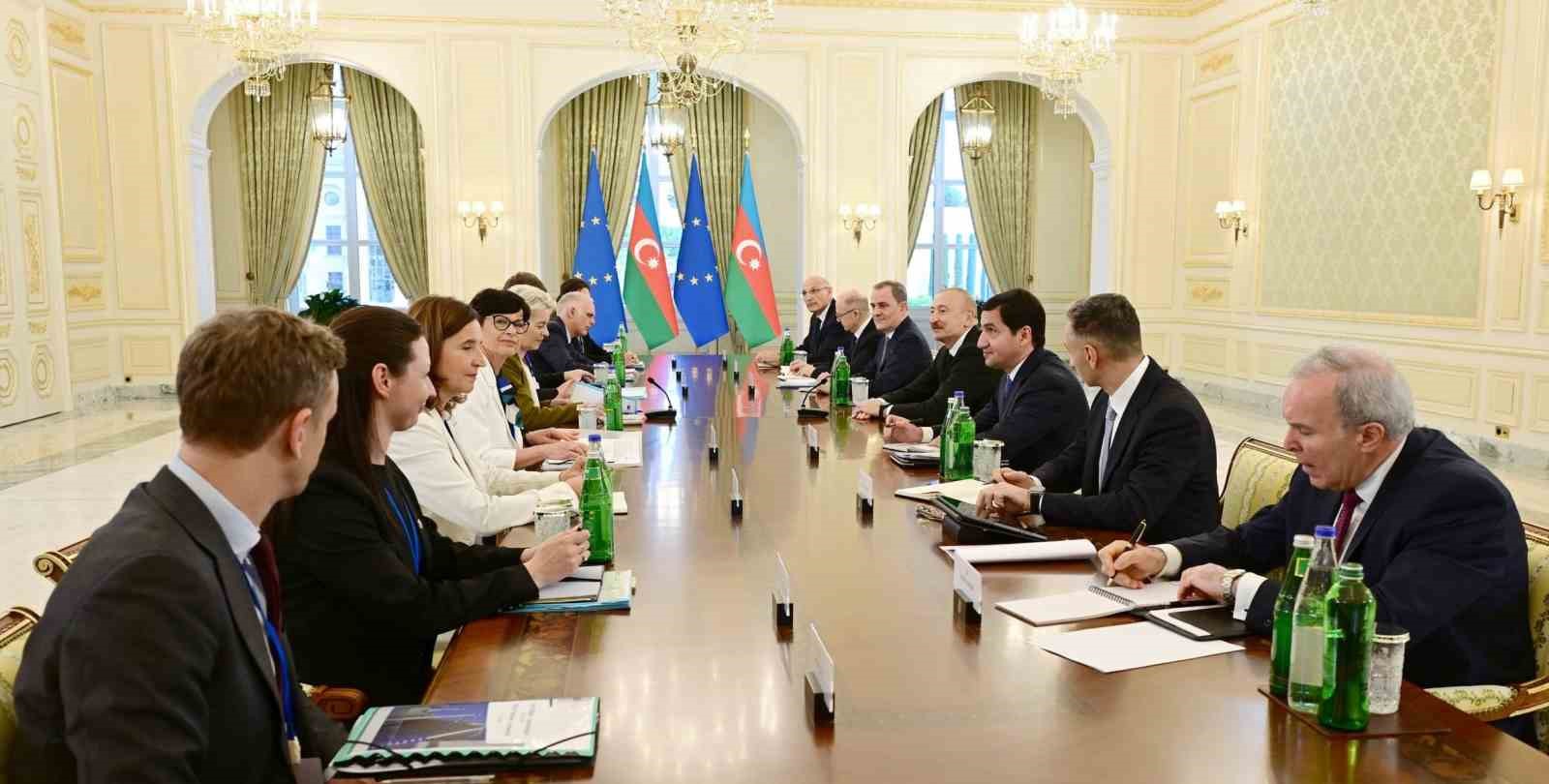 ab komisyonu baskani leyen kafkasyadaki baglanti projelerini desteklemek amaciyla 200 milyon euro hibe saglayacagiz