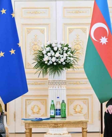ab-komisyonu-baskani-leyen-kafkasyadaki-baglanti-projelerini-desteklemek-amaciyla-200-milyon-euro-hibe-saglayacagiz-SbnpHQOL.jpg