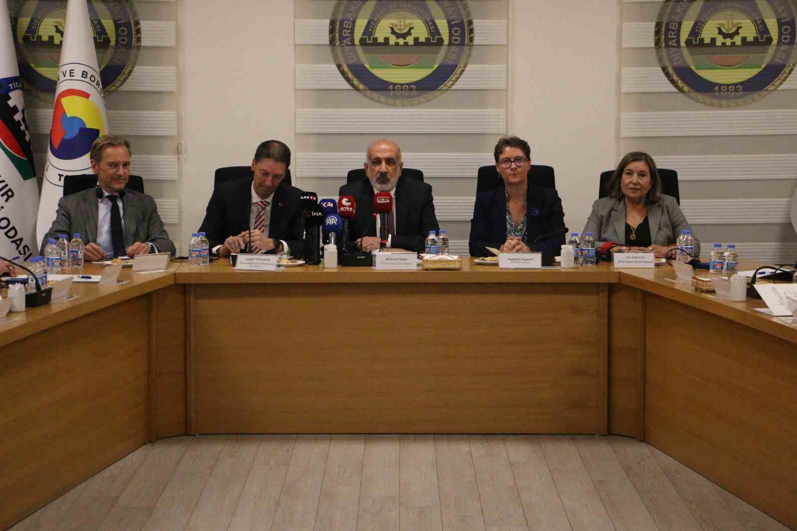 ab turkiye delegasyonu heyeti diyarbakirda 1 rclZKuCE