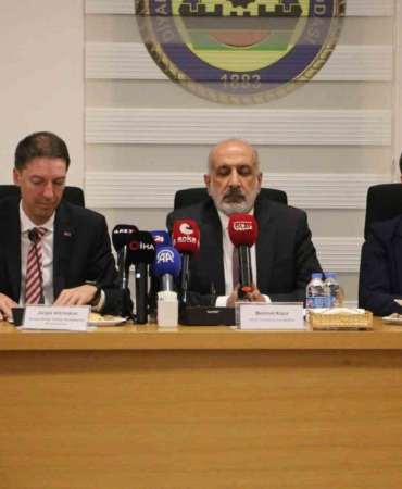 ab-turkiye-delegasyonu-heyeti-diyarbakirda-pv1Bx1cH.jpg