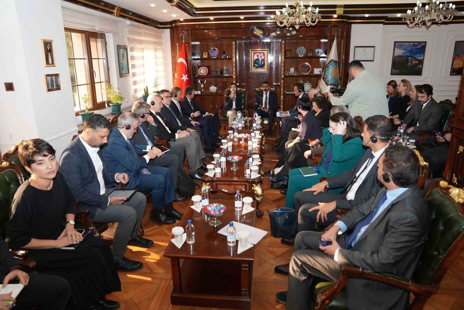 AB Türkiye Delegasyonu heyetinden Diyarbakır açılımı 6 ab turkiye delegasyonu heyetinden diyarbakir acilimi 2 QWAYhkHJ