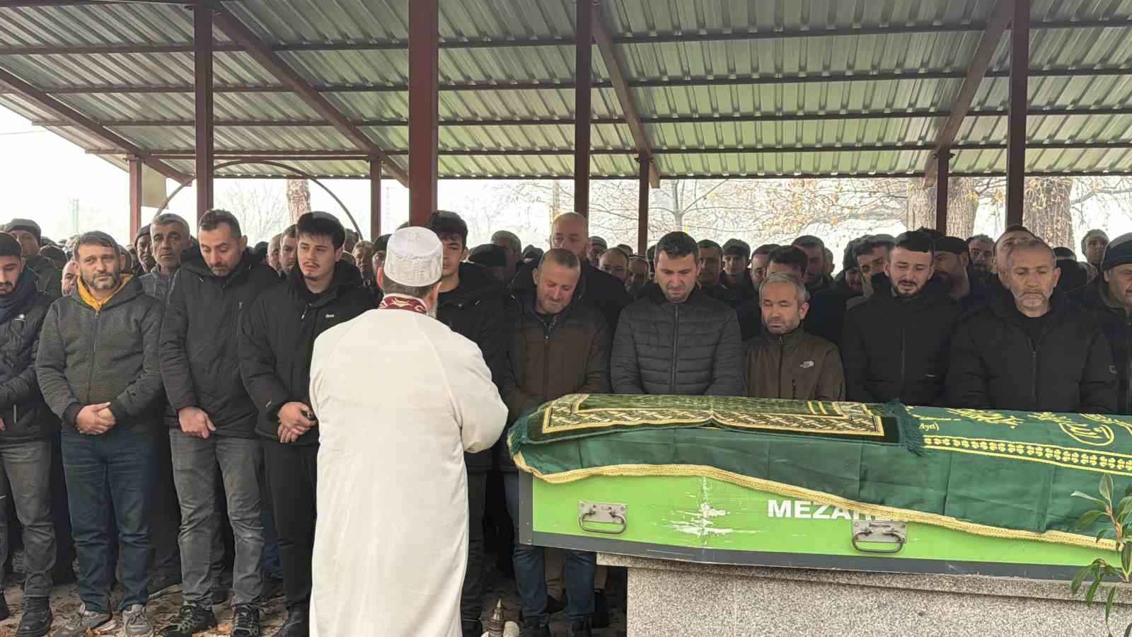 abantta kazada olen genc son yolculuguna ugurlandi 0 hR6nnWPy