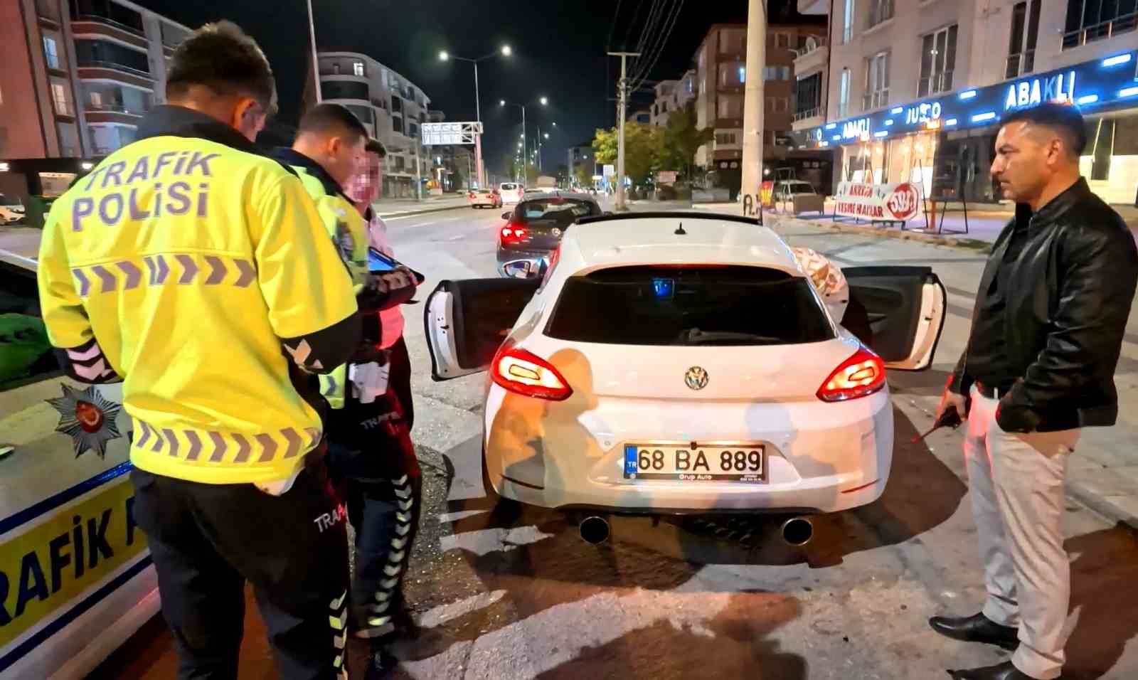 abart egzozlu arac surucusune 11 bin 434 lira ceza 0 QUTHzgXg