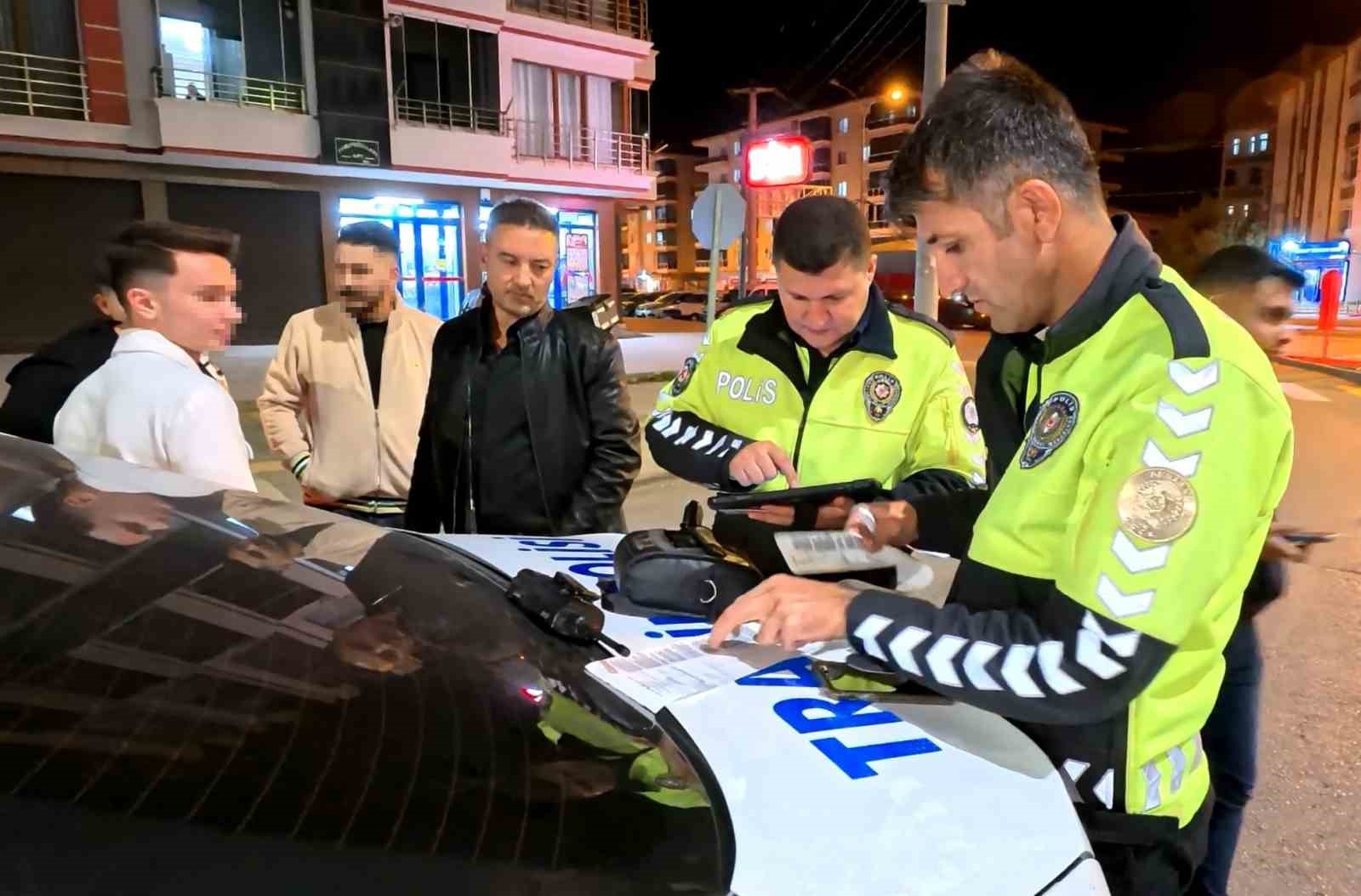 abart egzozlu arac surucusune 11 bin 434 lira ceza 3 9ZRARFvg