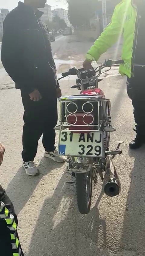abarti egzoz 12 bin tlye patladi 0 iGSALLnv