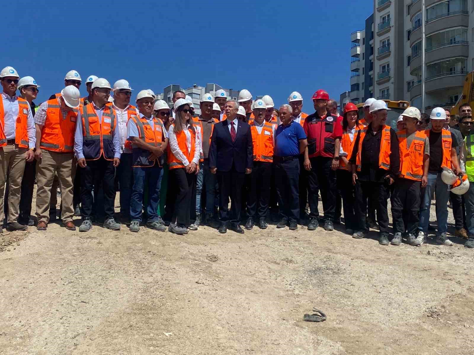 abb baskani mansur yavas secmen baska bir partiyi tercih etmek isteseydi zaten onu secerdi FdD1XSX3