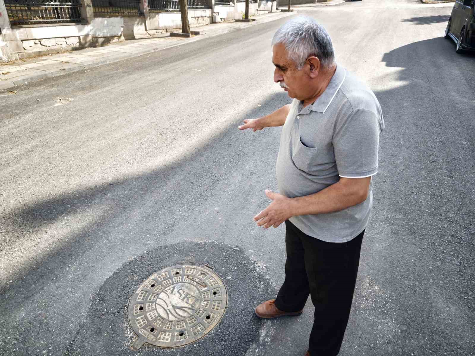 abbnin yol calismasindan sonra binasini iki kere kanalizasyon sulari basan vatandas isyan etti 10 iIleAdu2