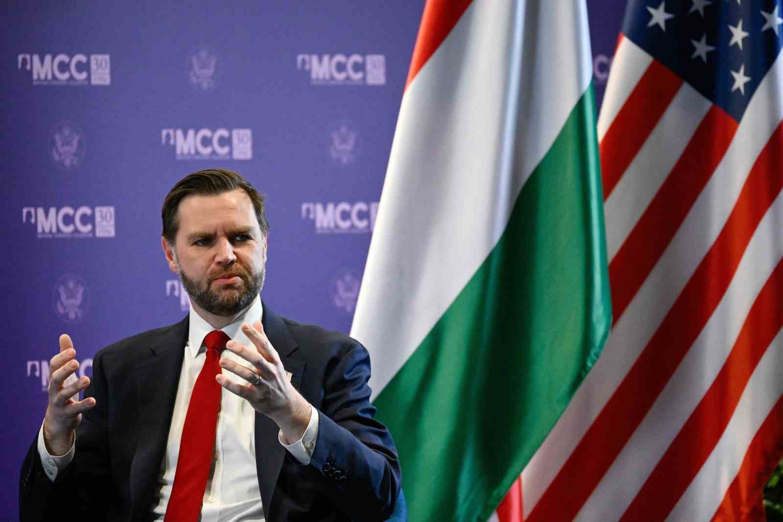 ABD Başkan Yardımcısı Vance: "İranlılar iyi müzakere etmezse, ABD Başkanının şaka kaldıran biri olmadığını görecekler" 7 abd baskan yardimcisi vance iranlilar iyi muzakere etmezse abd baskaninin saka kaldiran biri olmadigini PwOOfO6Y