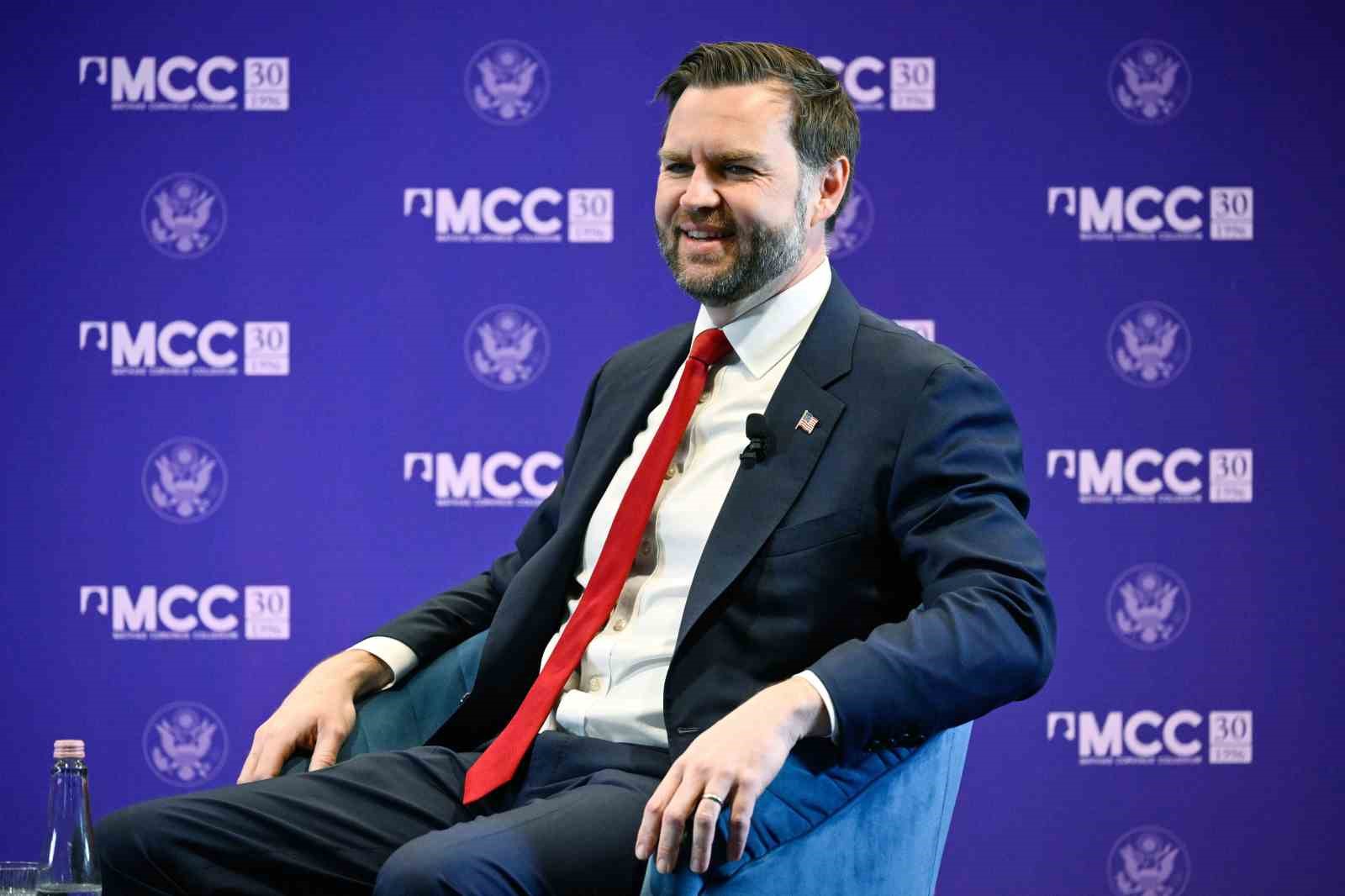 ABD Başkan Yardımcısı Vance: "İranlılar iyi müzakere etmezse, ABD Başkanının şaka kaldıran biri olmadığını görecekler" 5 abd baskan yardimcisi vance iranlilar iyi muzakere etmezse abd baskaninin saka kaldiran biri olmadigini WK9YPG3n