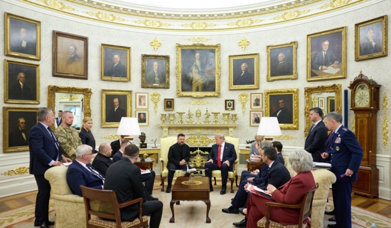 abd-baskani-trump-beyaz-sarayda-zelenskiy-ile-gorustu-TwuJDBIj.jpg