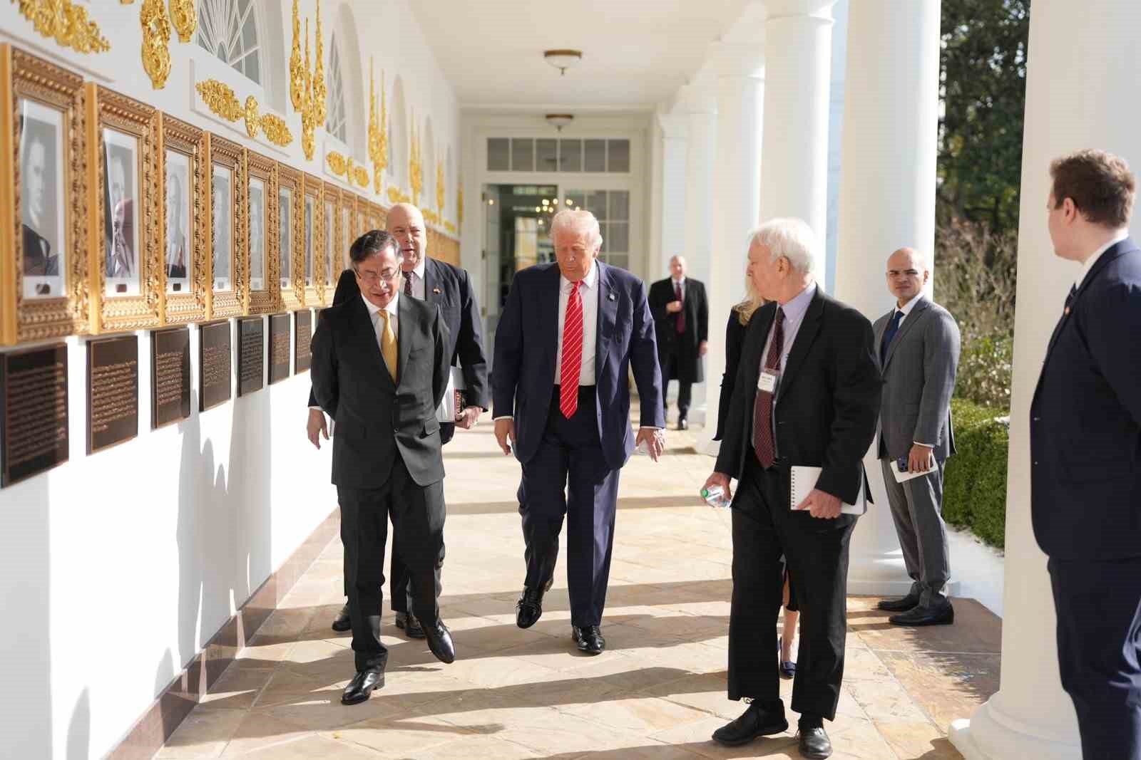 abd baskani trump kolombiya devlet baskani petro ile bir araya geldi 2 rKb3UJ6W