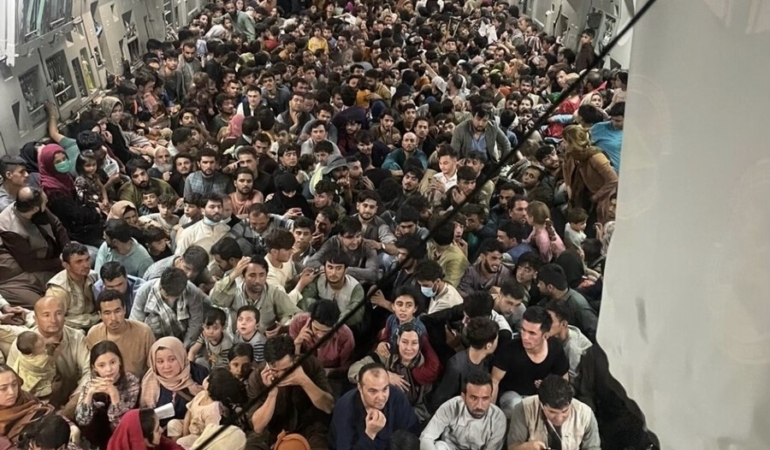 abd-baskani-trump-ucuncu-dunya-ulkelerinden-gocu-kalici-olarak-durduracagim-Ya3ajxQc.jpg