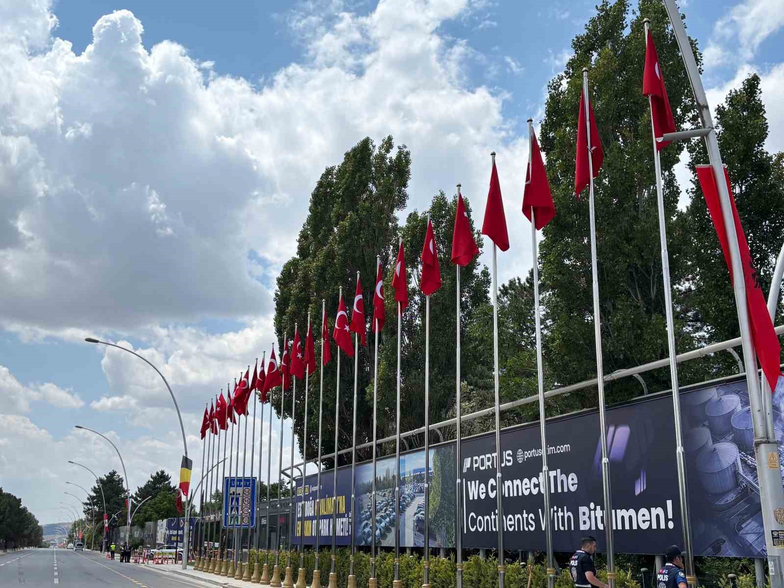 abd baskani trumpi tasiyan ucagin inecegi esenboga havalimaninda guvenlik onlemleri en ust seviye cikarildi Obt7mdh6