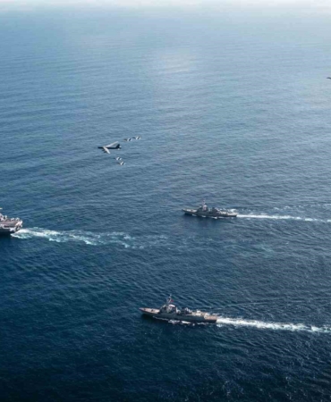 abd-donanmasindan-guney-mizragi-operasyonu-aciklamasi-dunyanin-en-buyuk-ucak-gemisi-uss-gerald-r-vqPEk2KJ.jpg