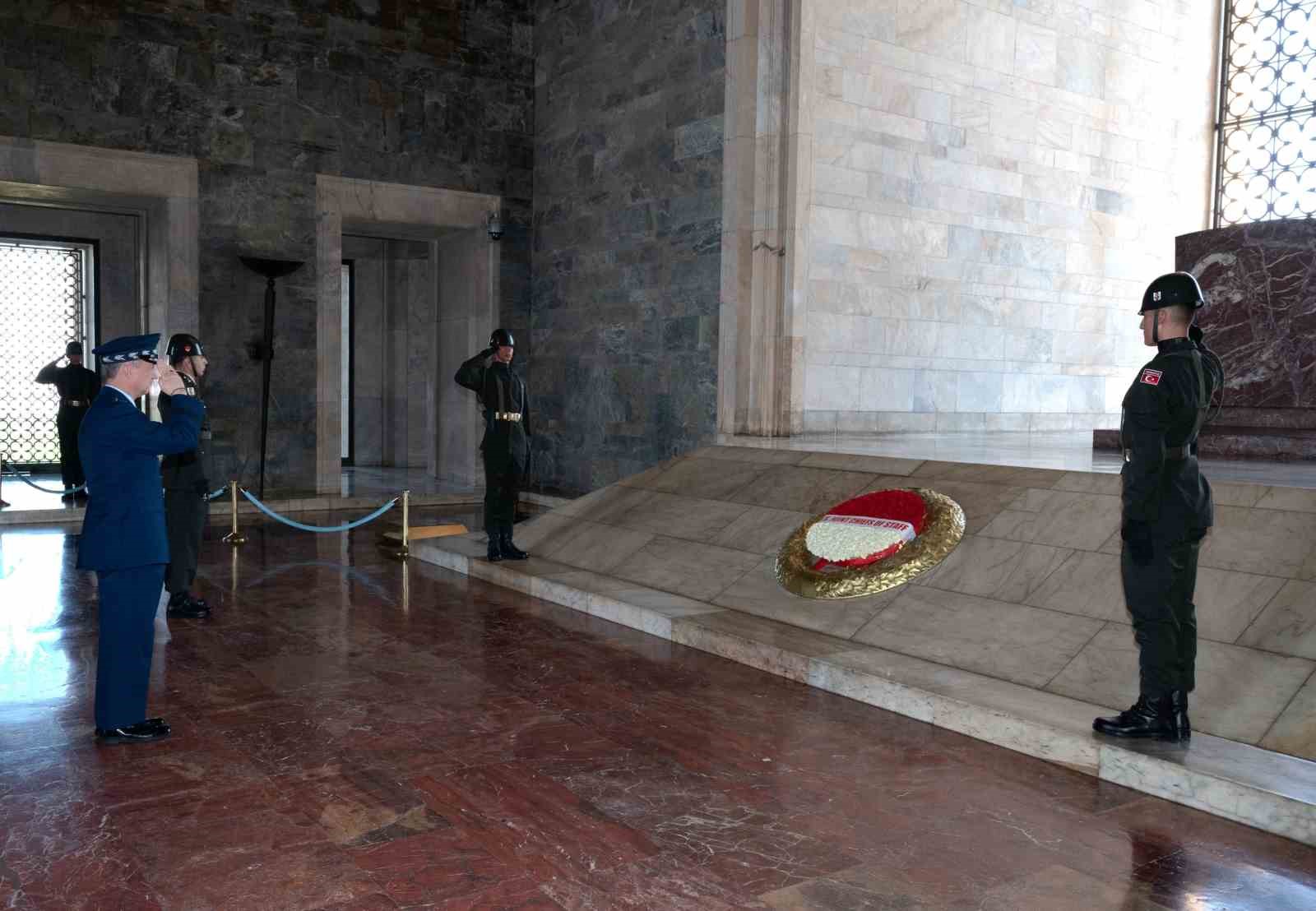 ABD Genelkurmay Başkanı Orgeneral Caine, Anıtkabir’i ziyaret etti 4 abd genelkurmay baskani orgeneral caine anitkabiri ziyaret etti 0 Taufh8Cn