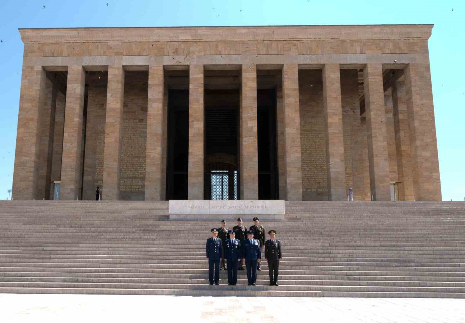 ABD Genelkurmay Başkanı Orgeneral Caine, Anıtkabir’i ziyaret etti 9 abd genelkurmay baskani orgeneral caine anitkabiri ziyaret etti 5 4ZcdI8Km