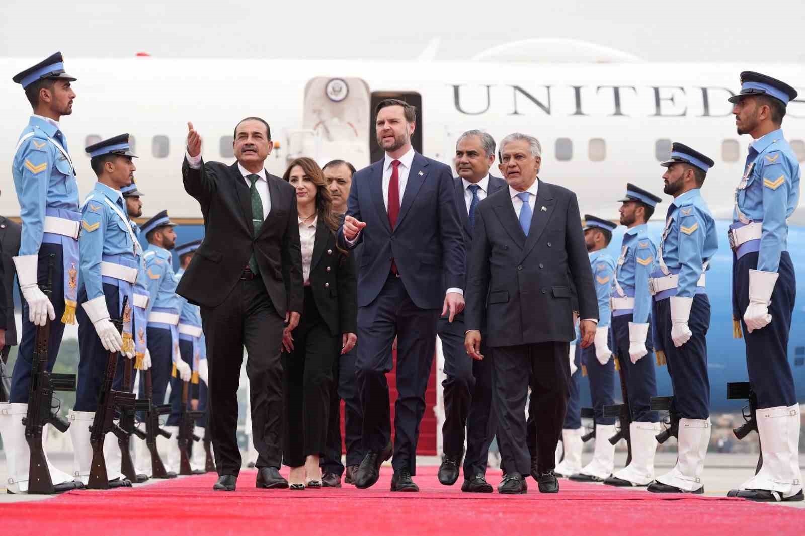 abd heyeti iran ile muzakerelere katilmak uzere islamabadda 7 pVg7svNY