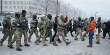 abd-hukumetinden-minneapolise-ek-guvenlik-gucu-eVeTYAKK.jpg
