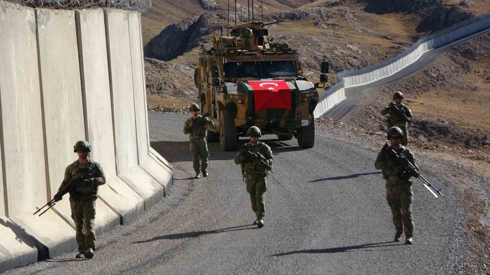 ABD-İran gerilimi gölgesinde Türkiye’nin güvenlik kalkanı: Van sınır duvarı hayati rol üstleniyor 4 abd iran gerilimi golgesinde turkiyenin guvenlik kalkani van sinir duvari hayati rol ustleniyor 0 6QuAXbT4
