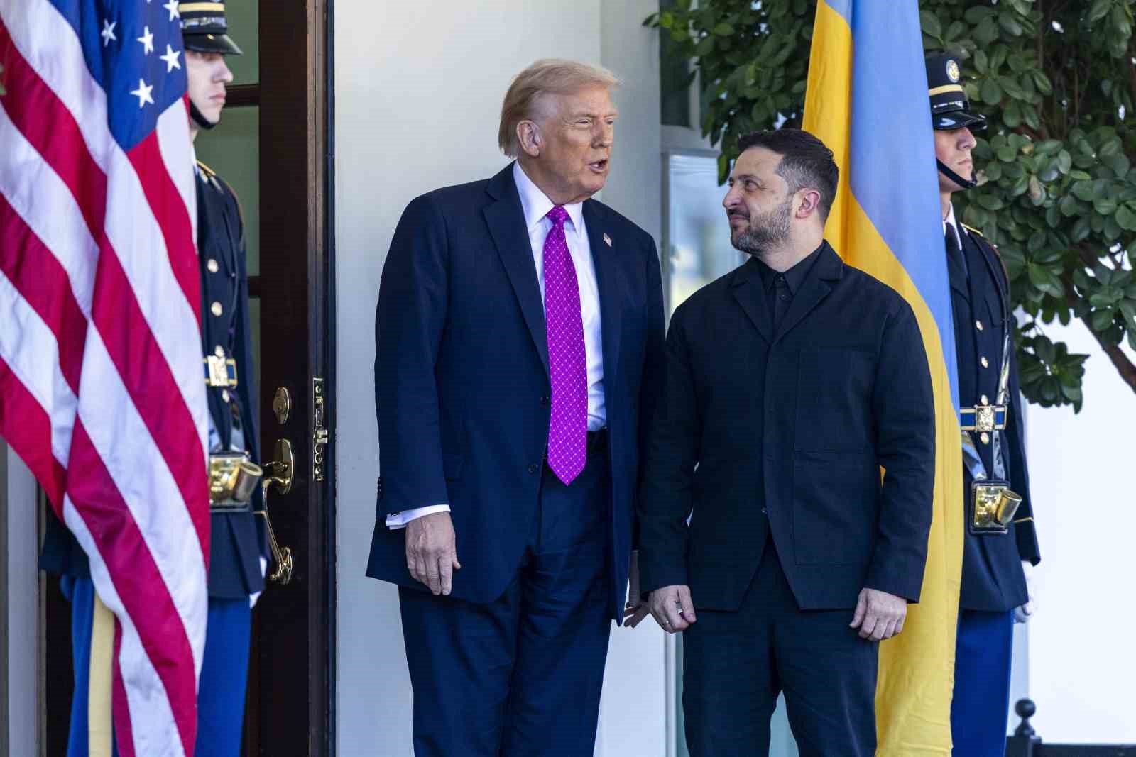 ABD medyası: "Trump, Zelenskiy’i Pazar günü Mar-a-Lago’da ağırlayacak" 4 abd medyasi trump zelenskiyi pazar gunu mar a lagoda agirlayacak 0 QPh2Kuls