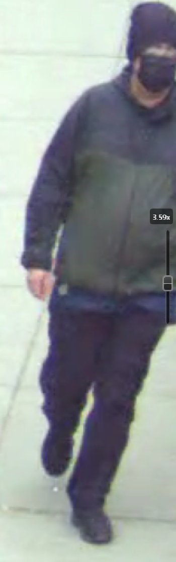 ABD Polisi, Brown Üniversitesi zanlısına ait yeni görüntüler paylaştı 6 abd polisi brown universitesi zanlisina ait yeni goruntuler paylasti 2 MebPF1Ca