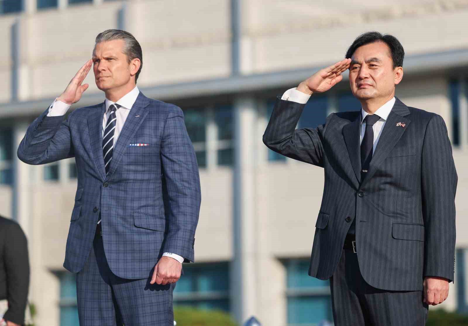 abd savunma bakani hegsethten kuzey ve guney kore arasindaki silahtan arindirilmis bolgeye ziyaret 1 lrahMHWO