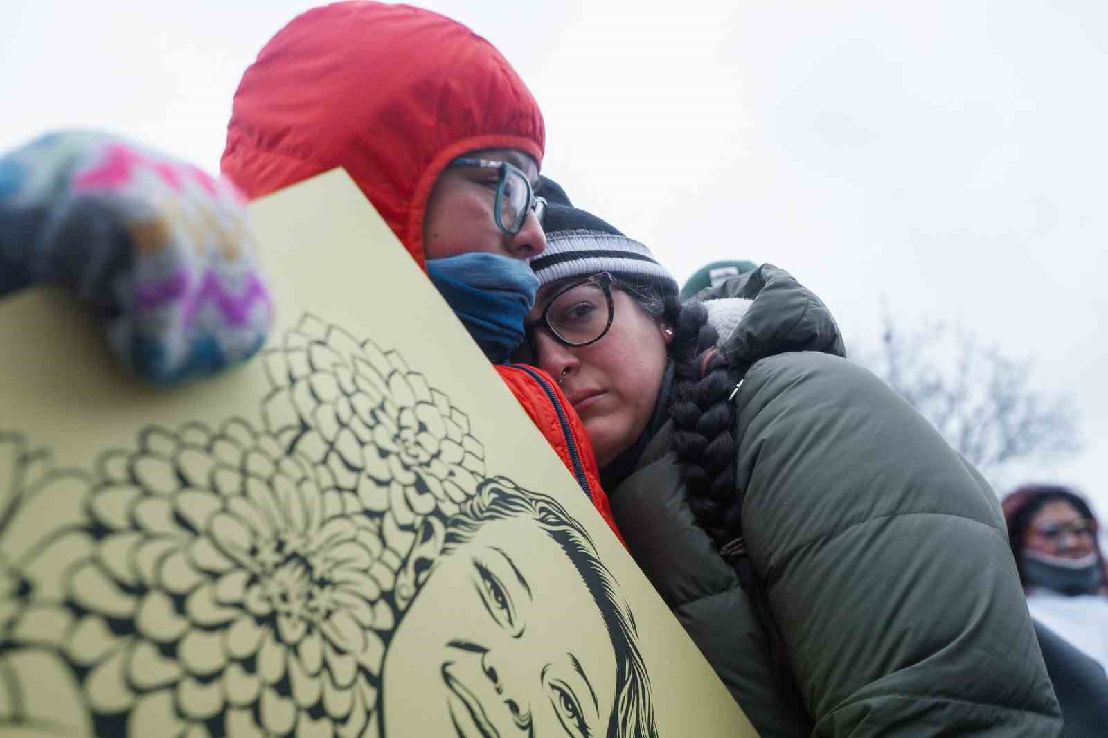 abdde binlerce kisi icei protesto etmek icin sokaklarda 1 gzqBSOhP