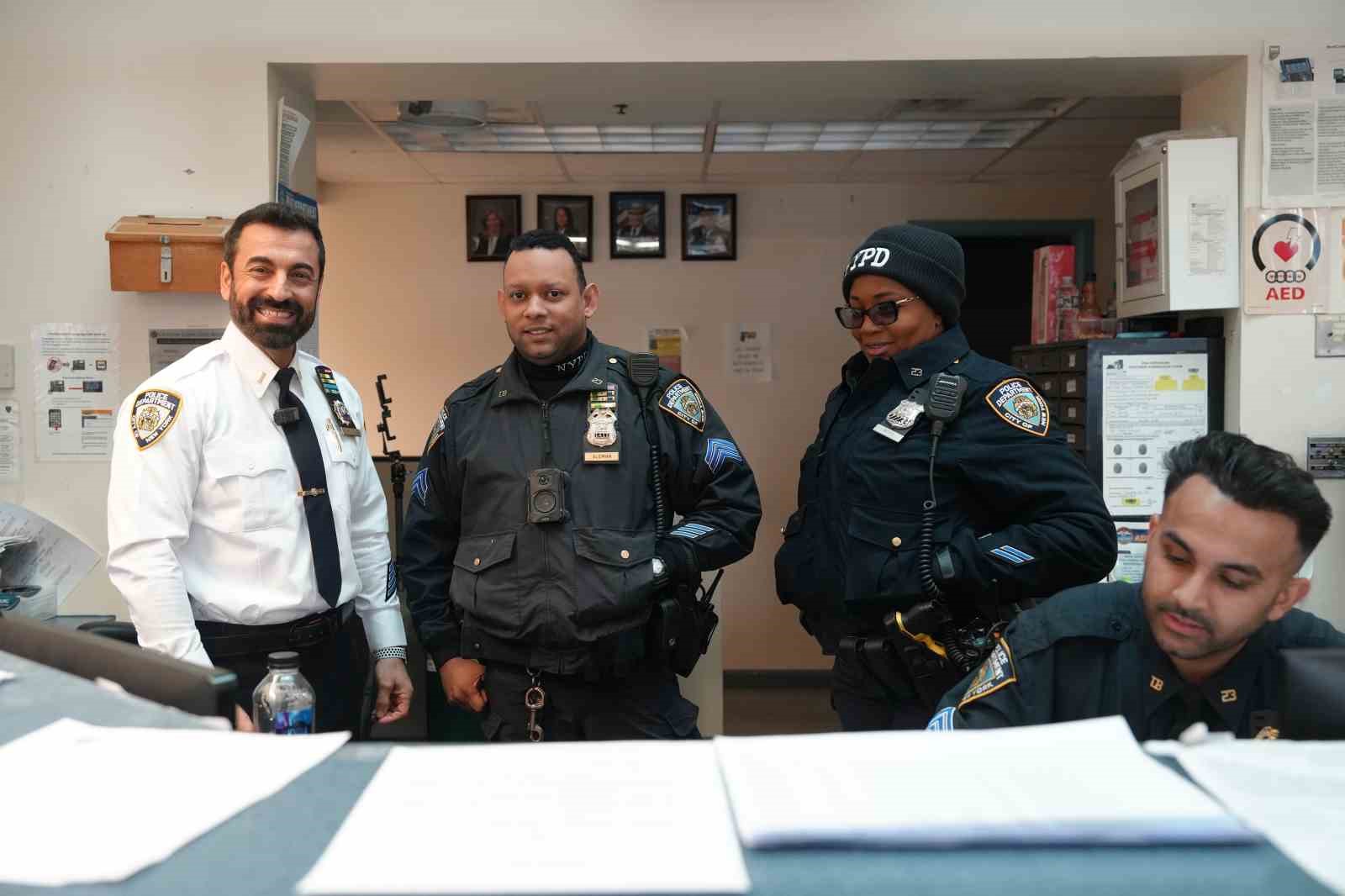 abdde bir ilk turk polis hammutoglu new york metro yonetiminde 2 6kGciWsD