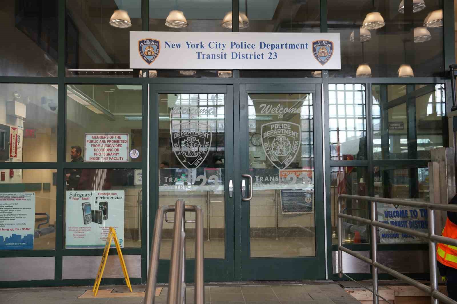 abdde bir ilk turk polis hammutoglu new york metro yonetiminde 4 uD4krfOH