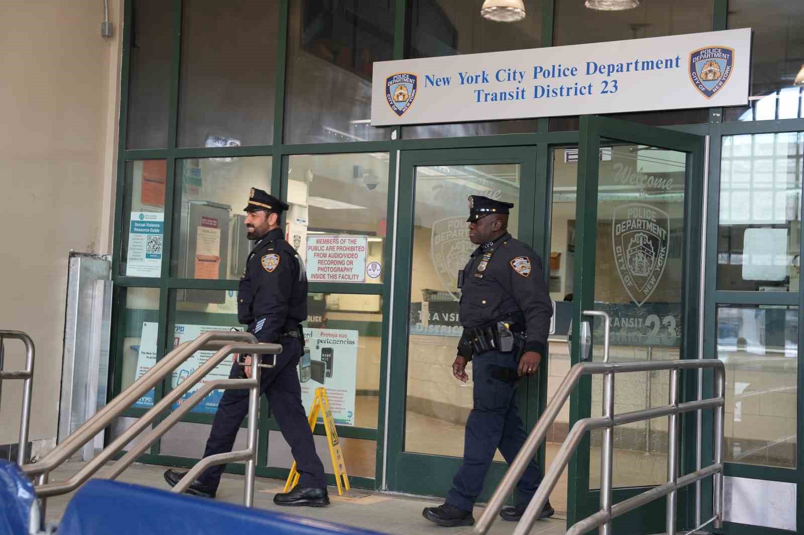 abdde bir ilk turk polis hammutoglu new york metro yonetiminde 6 C9KkkNOL