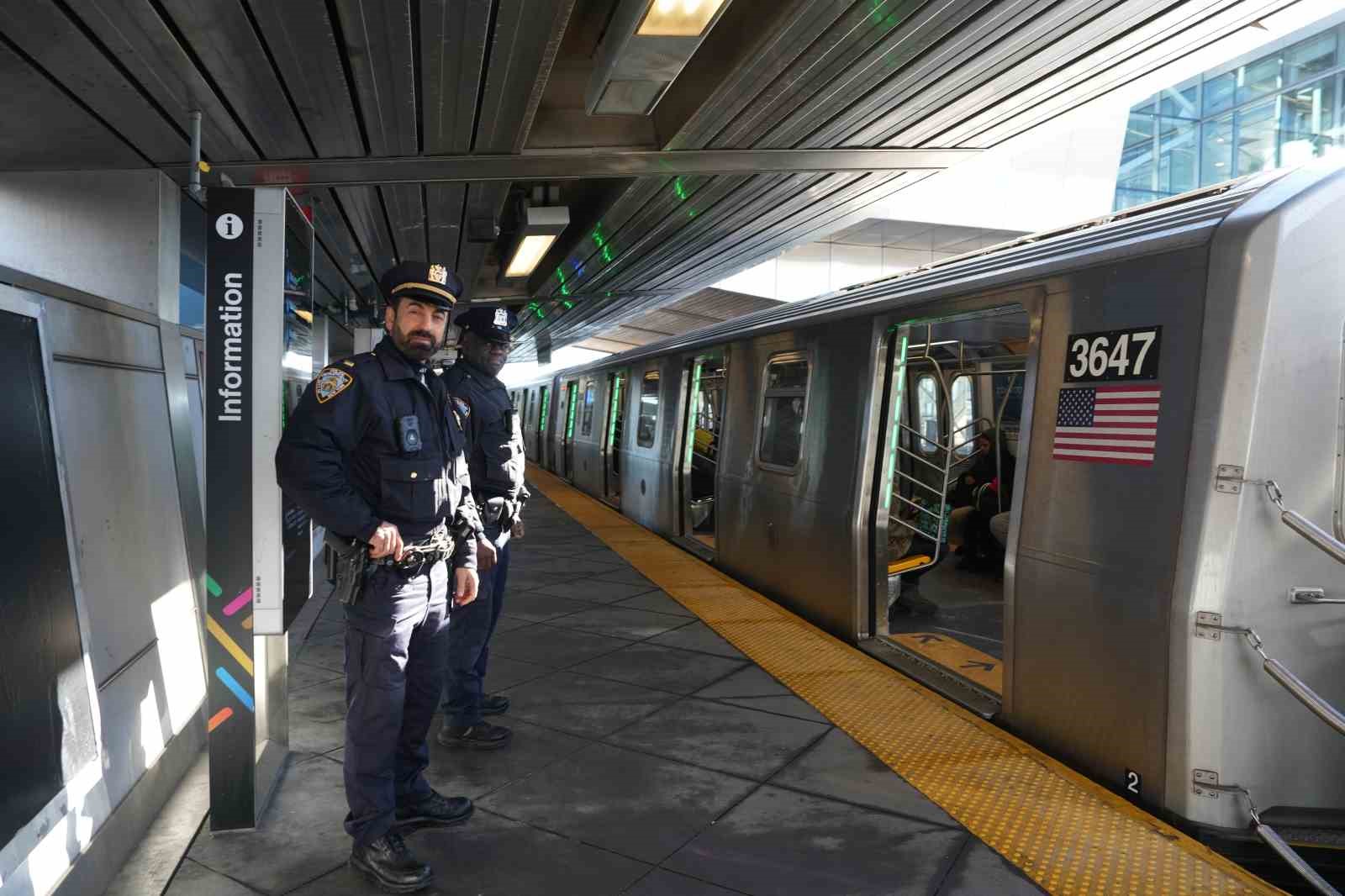 abdde bir ilk turk polis hammutoglu new york metro yonetiminde 9